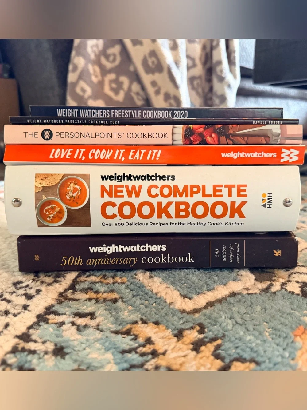 Lot: SIX Assorted WeightWatchers Cookbooks